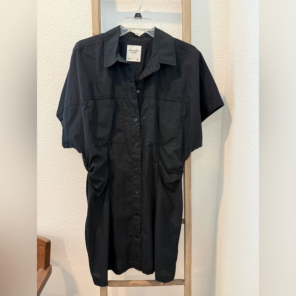 Abercrombie & Fitch Dresses & Skirts - Abercrombie & Fitch, Women’s shirt dress.